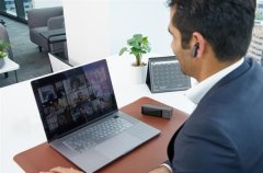 <b>推出全球首款AI同传翻译终</b>